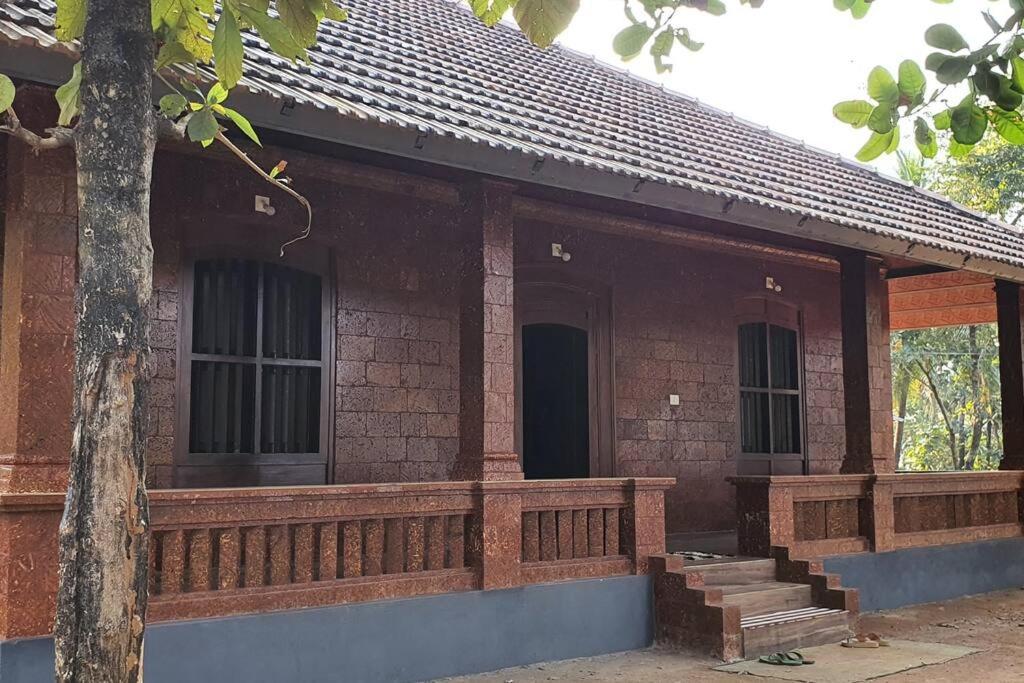 Traditional Kerala Heritage Villa Kuttyadi Exteriér fotografie